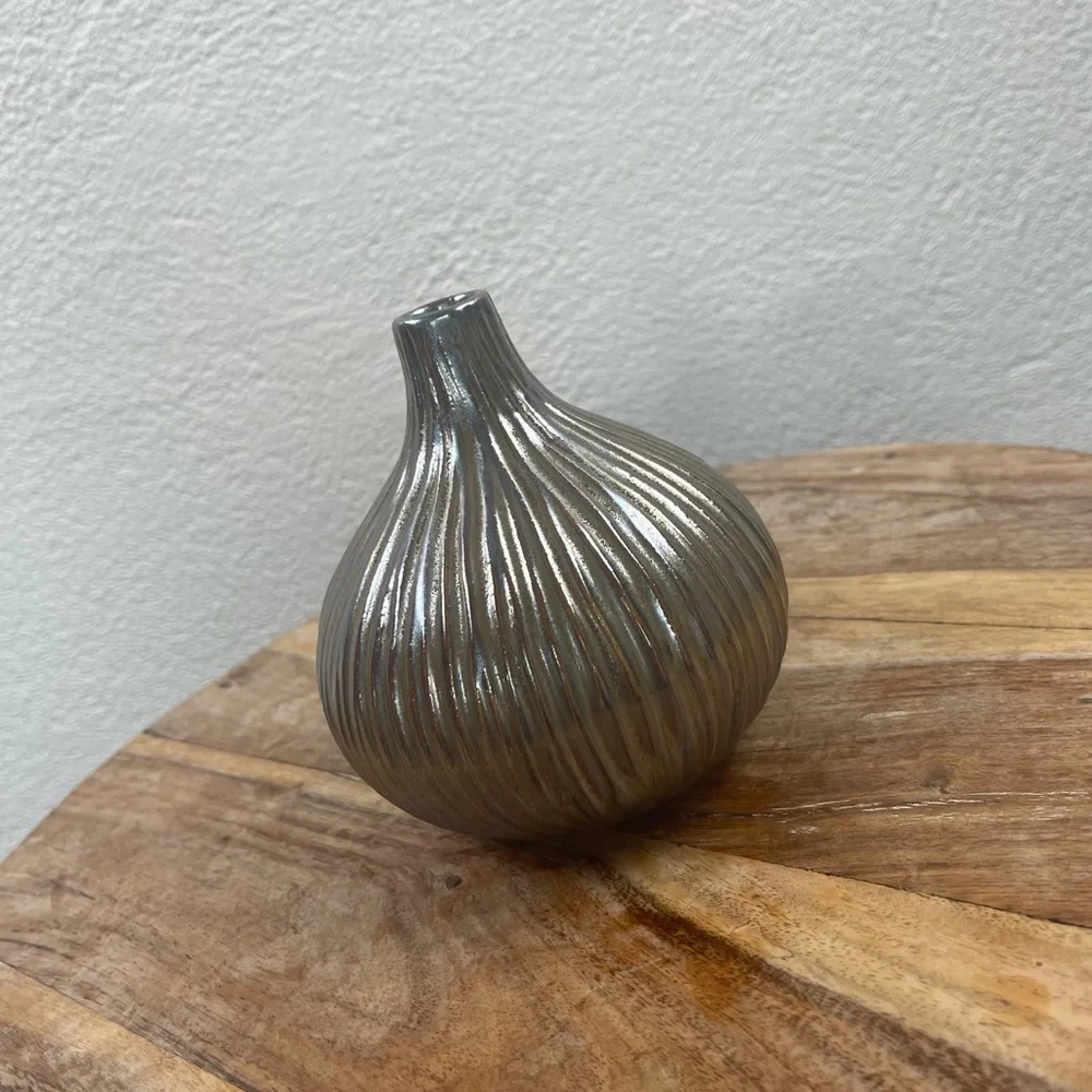 Crate&Barrel l 5” Contemporary Modern Metallic Ribbed Texture Etch Vase Sesame